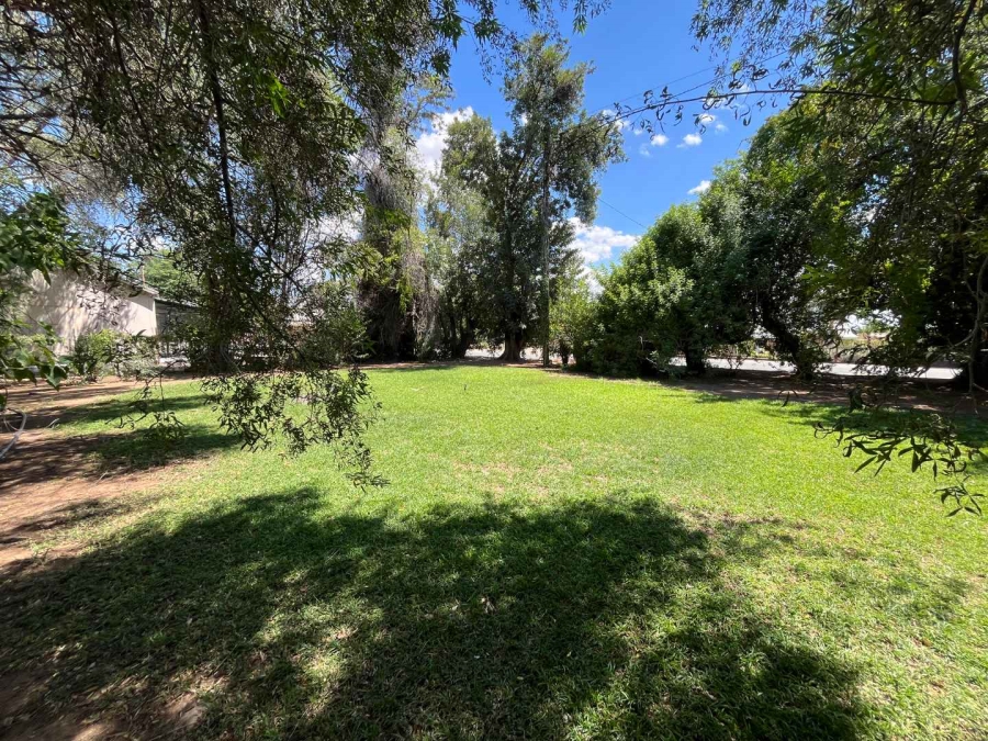 3 Bedroom Property for Sale in Kanoneiland Northern Cape